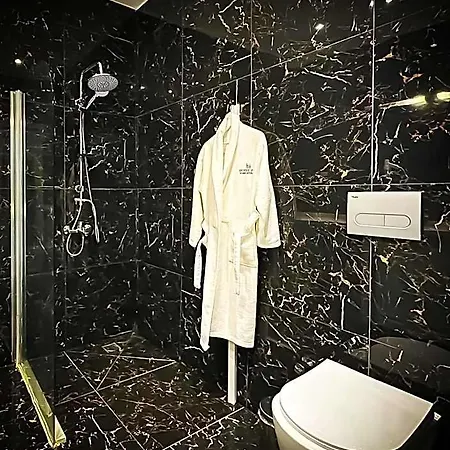 Hi Ivy Hotel