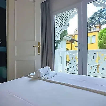 Hotel Hi Ivy
